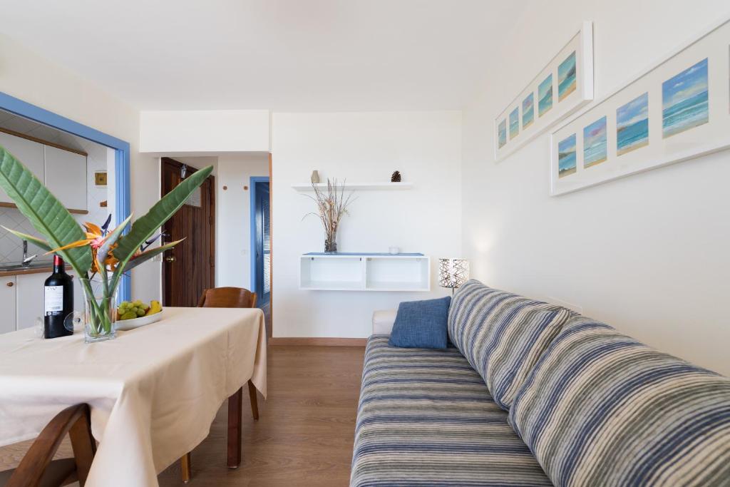 Apartamentos El Paseo - 7