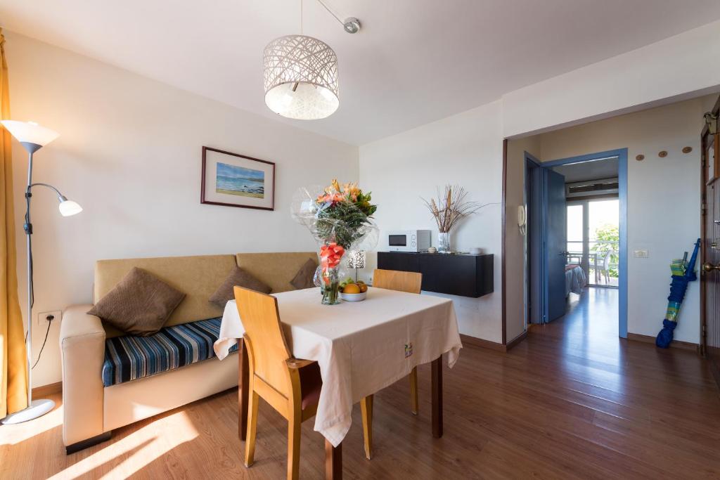 Apartamentos El Paseo - 16