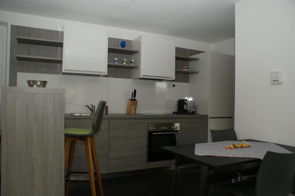 Kuchyň nebo kuchyňský kout v ubytování Haus Kibitz