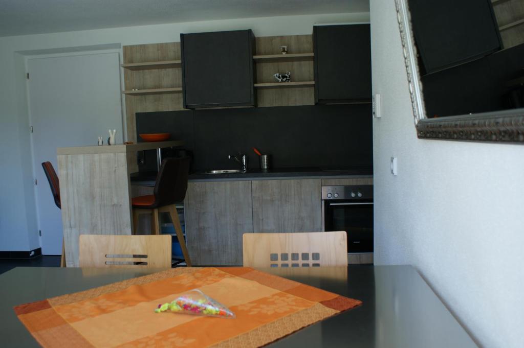 Kuchyň nebo kuchyňský kout v ubytování Haus Kibitz