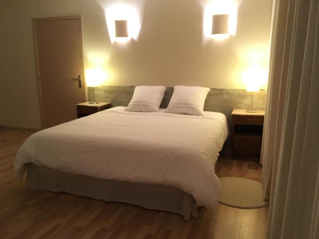 Les Epis d'Or - Deluxe Double Room With Bath