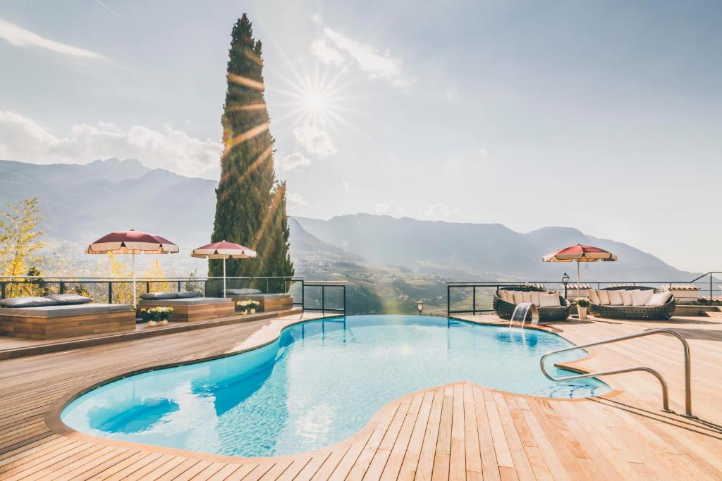 Nespecifikovaný výhled na hory nebo výhled na hory při pohledu z hotelu