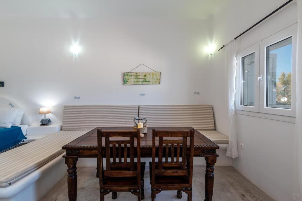 Posezení v ubytování Eleni's Village Suites
