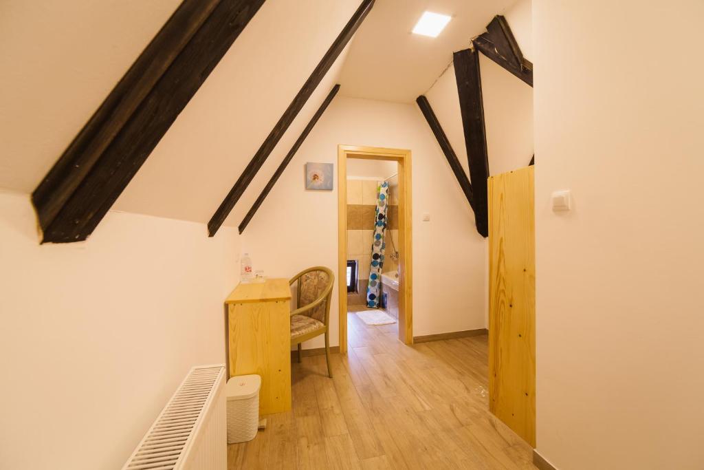 House Maka - Twin Room