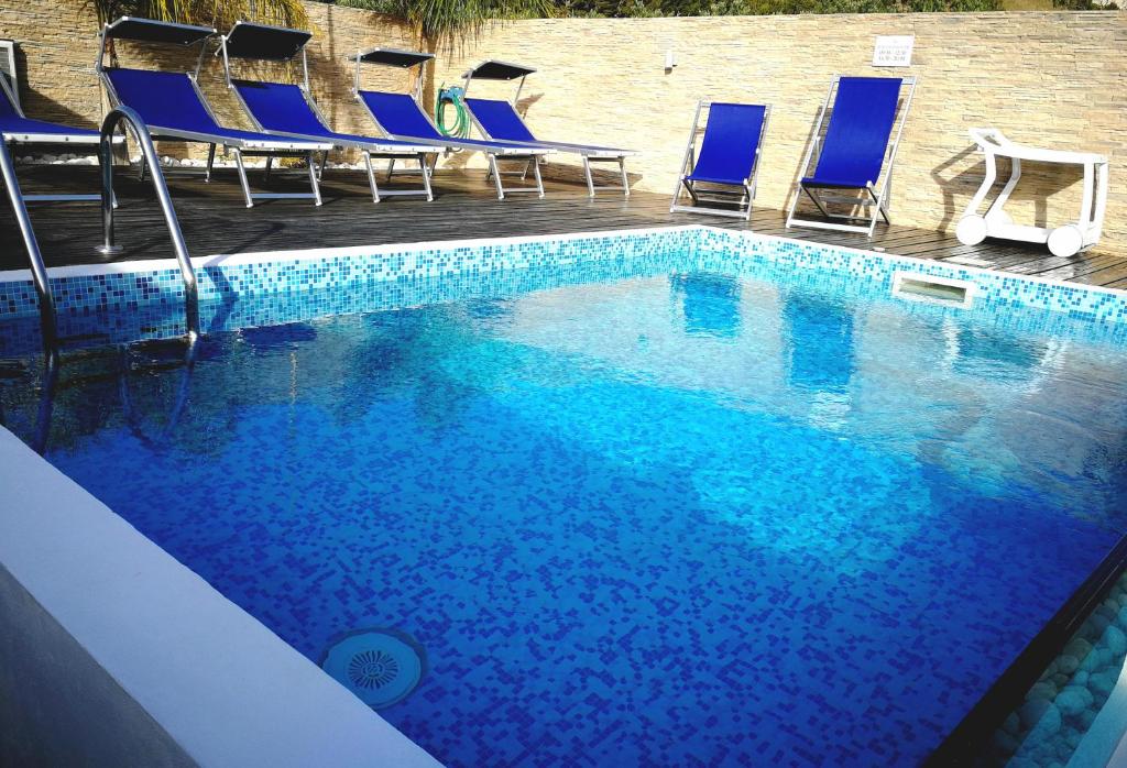 The swimming pool at or close to B&B Il Sole