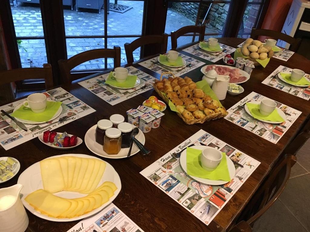 B&Bの敷地内または近くでの食事または食べ物