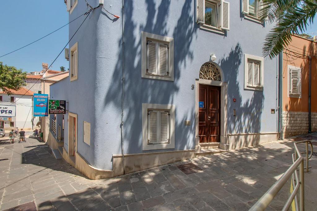 Budova, v ktorej sa apartmán nachádza