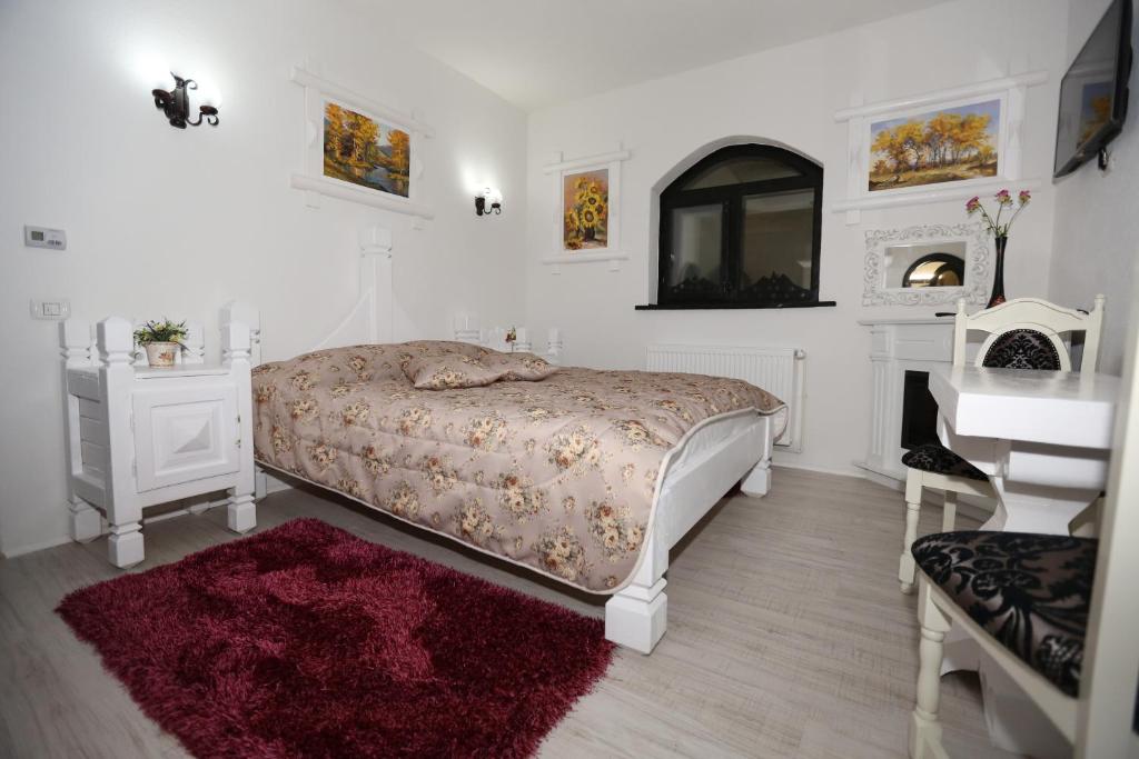 Complex Lions Bucovina - Standard Double Room