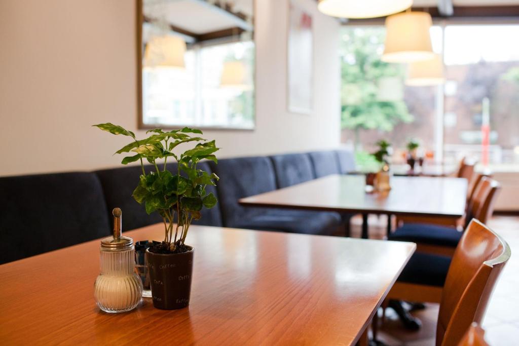 Egon Hotel Hamburg City - Resim 18