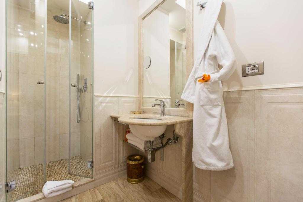 Kúpeľňa v ubytovaní Royal Suite Trinità Dei Monti