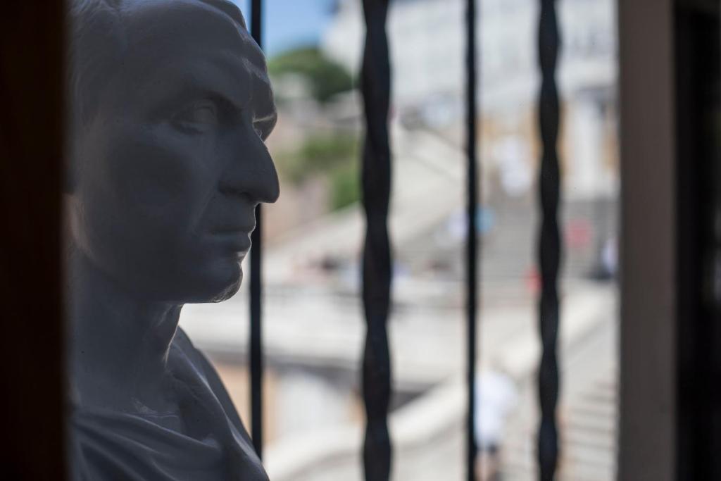 Royal Suite Trinità Dei Monti - Resim 34