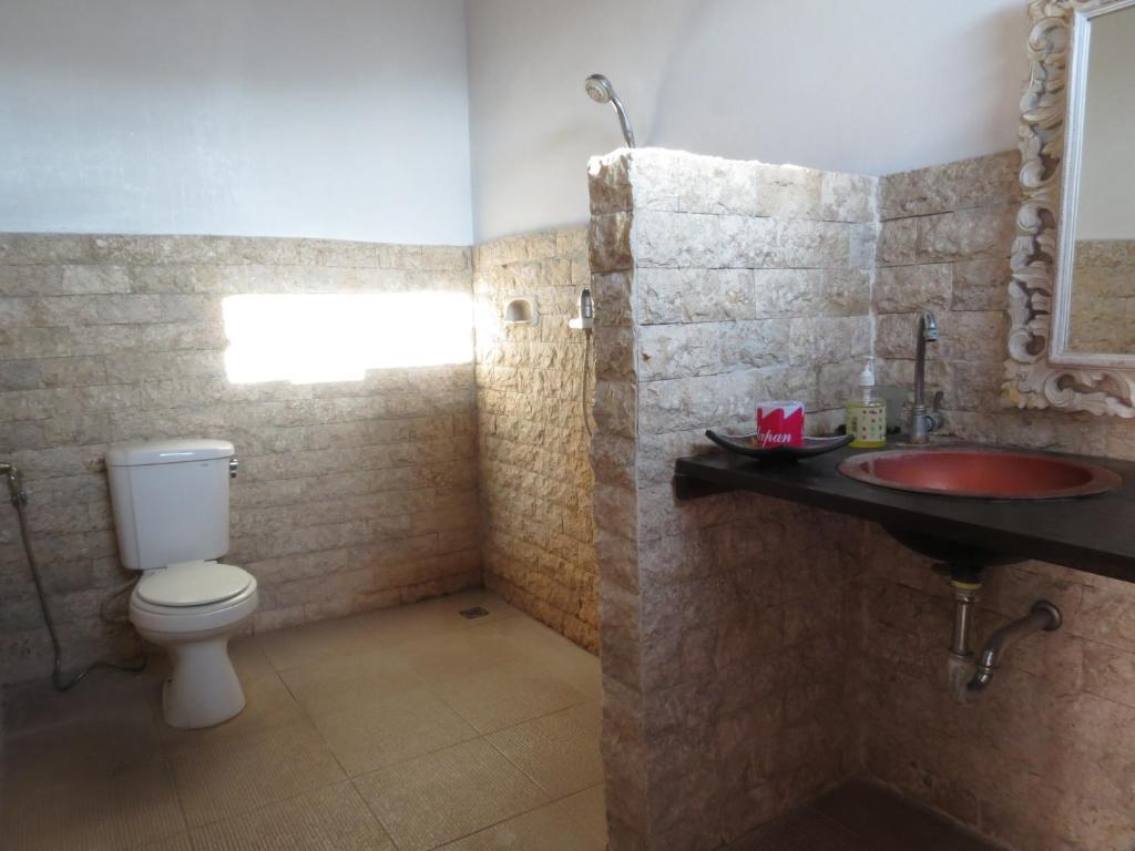 Un baño de Lemon House