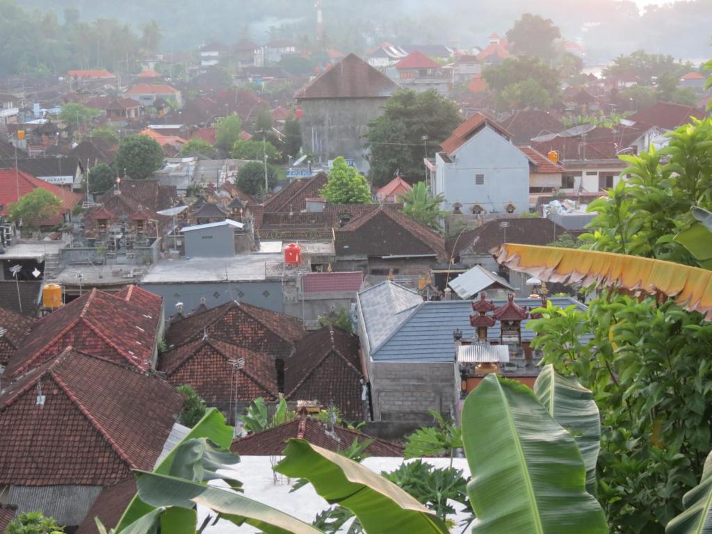 El barrio de los alrededores o un barrio cerca de este albergue