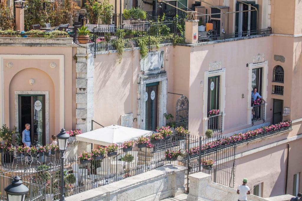 Royal Suite Trinità Dei Monti - Resim 19