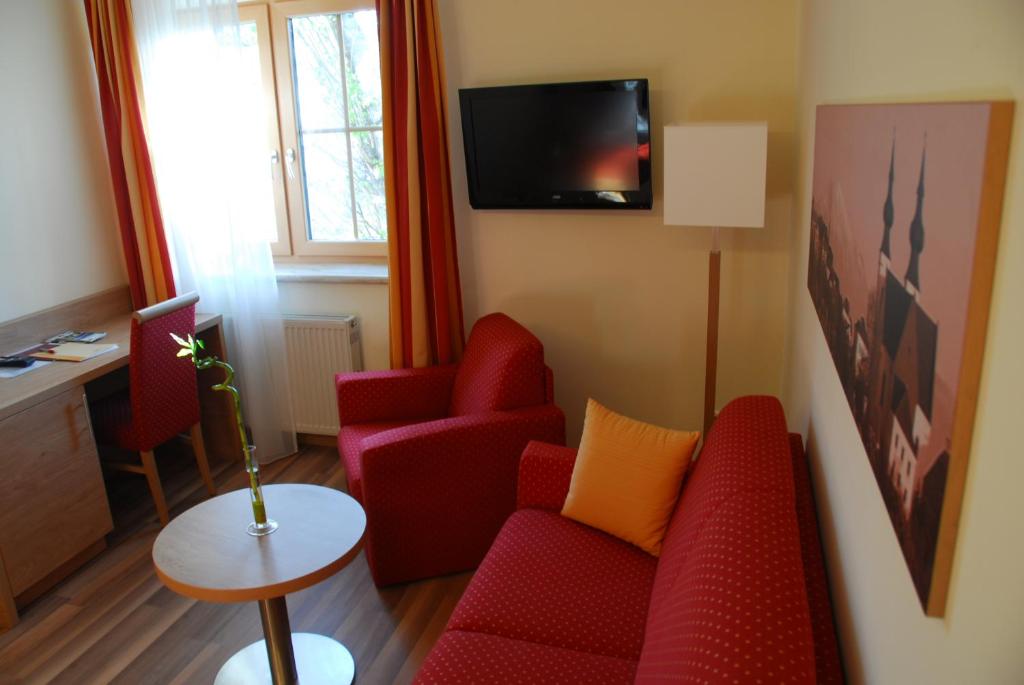 TV a/nebo společenská místnost v ubytování Schreiner's - Das Waldviertel Haus