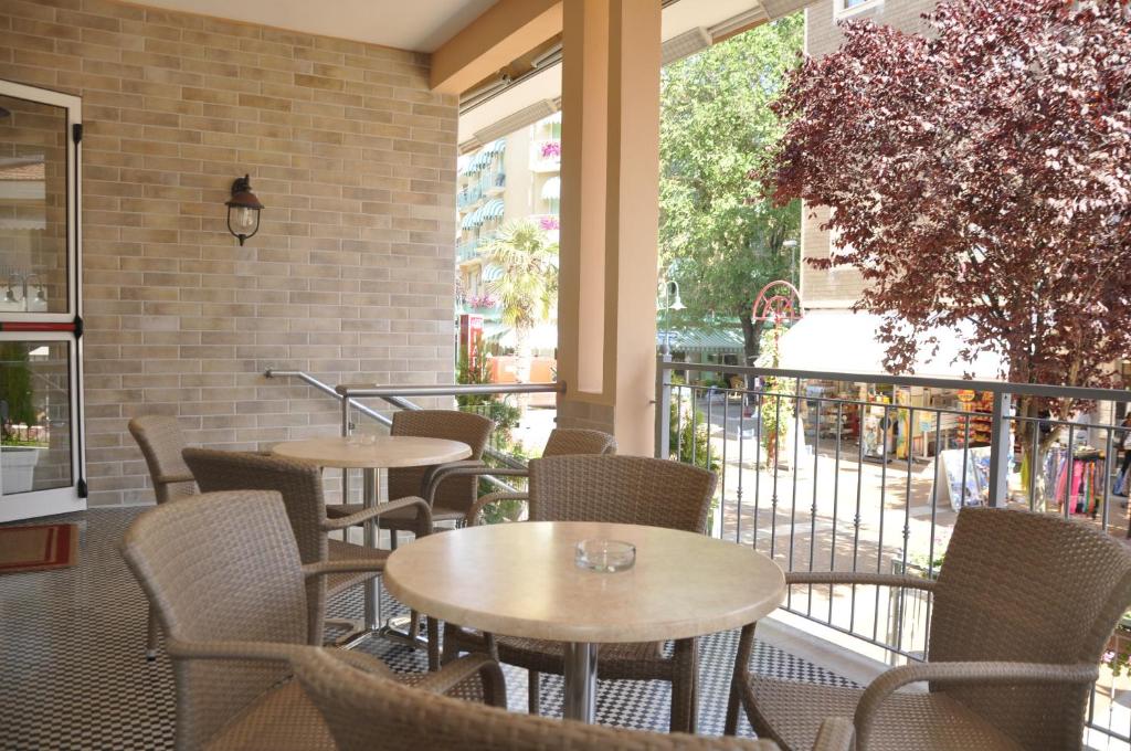 Restaurace v ubytování Albergo Larenzia