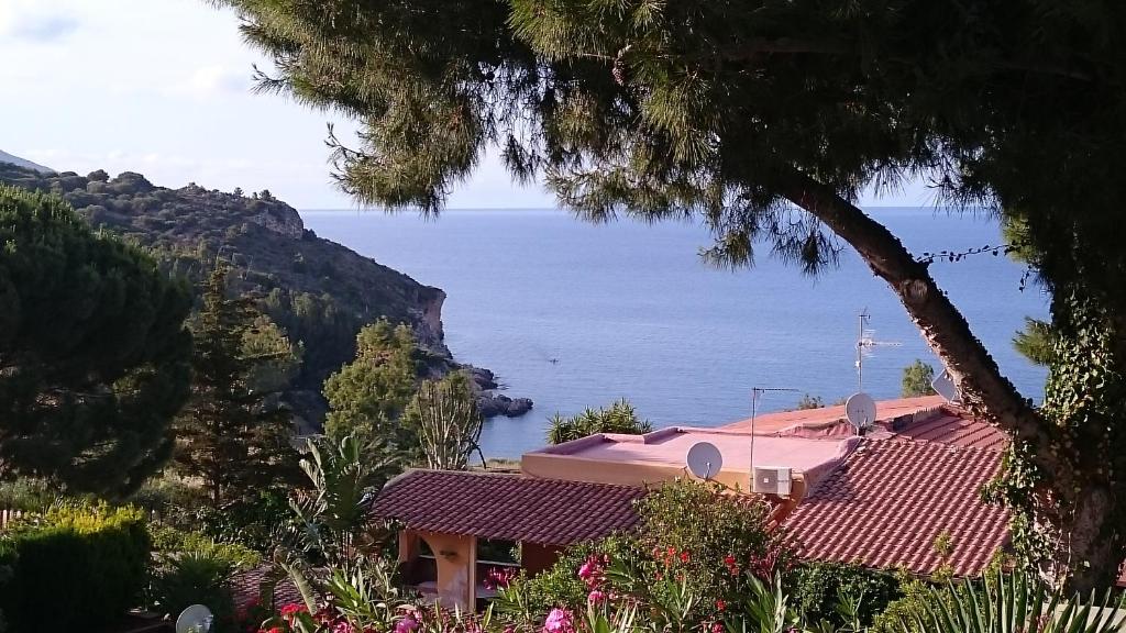 スコペッロにあるAzzurra Tresorの海の見える家