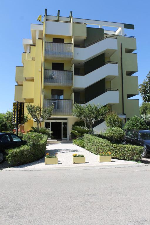 Budova, kde se hotel nachází