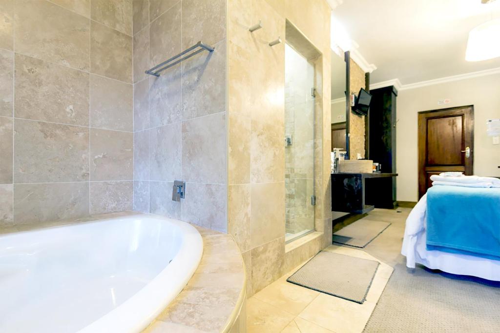 OR Tambo Guest House - 豪华夫妻室