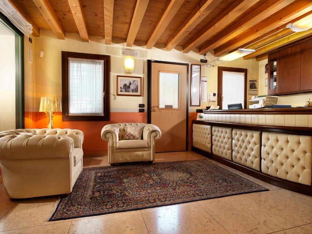 Posezení v ubytování Hotel & Residence Roma