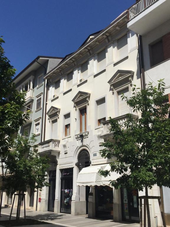 The building in which Az apartmant is located