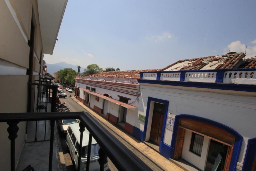 desde el balcón de un edificio en Casa Madero en San Cristóbal de Las Casas