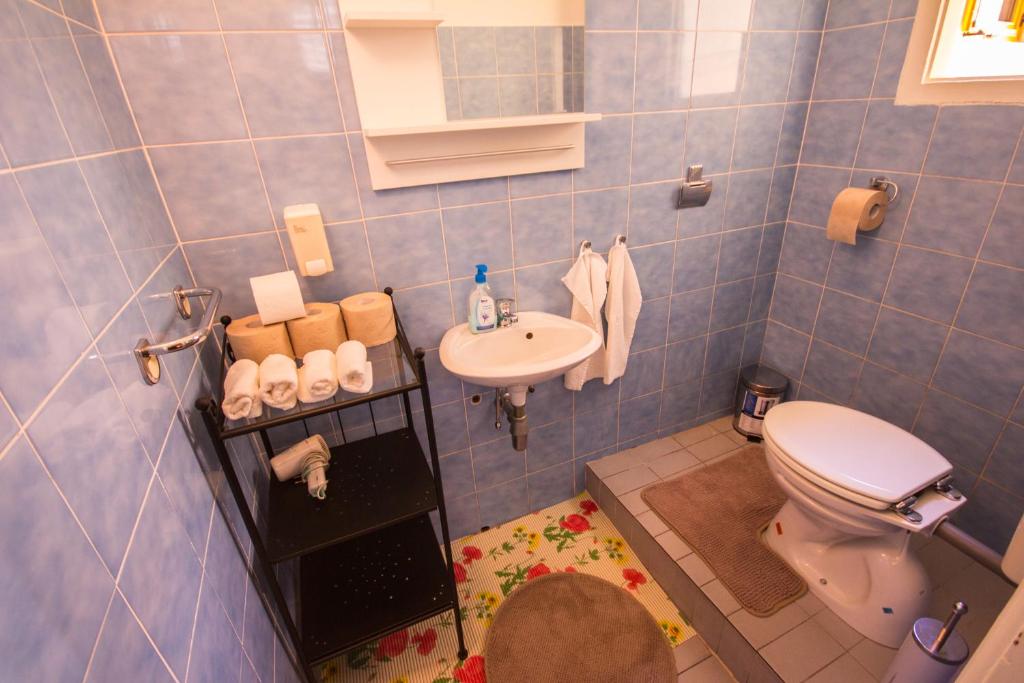 Koupelna v ubytování Phiros B&B