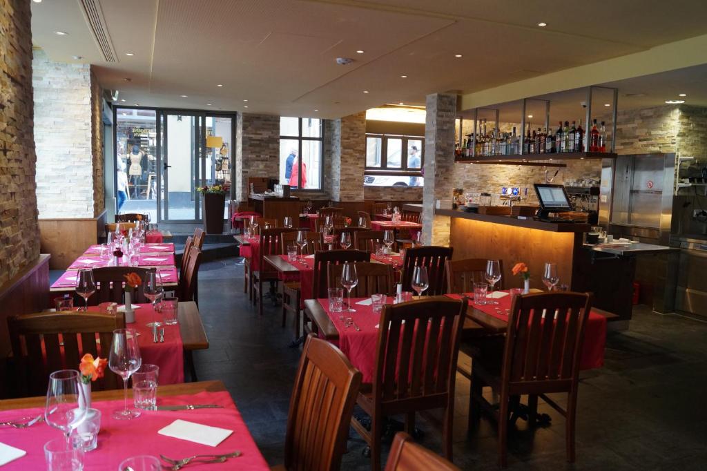 Hotel Old Town - Resim 4