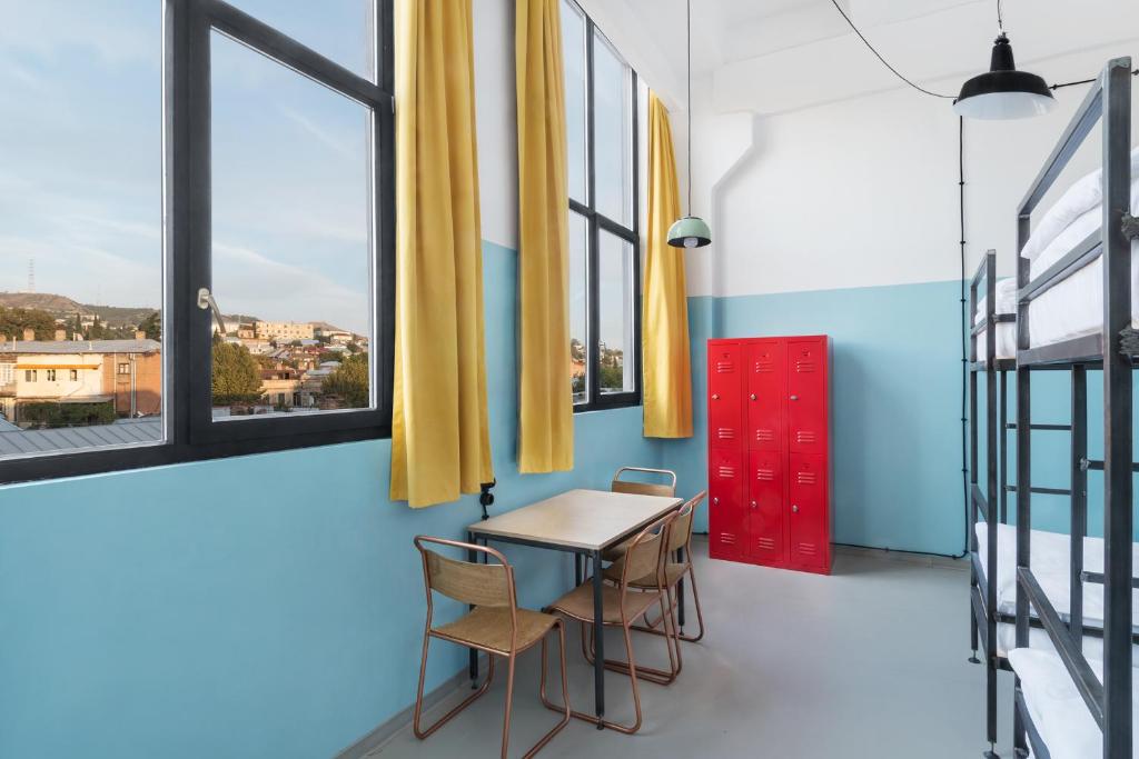 Balkón nebo terasa v ubytování Fabrika Hostel & Suites
