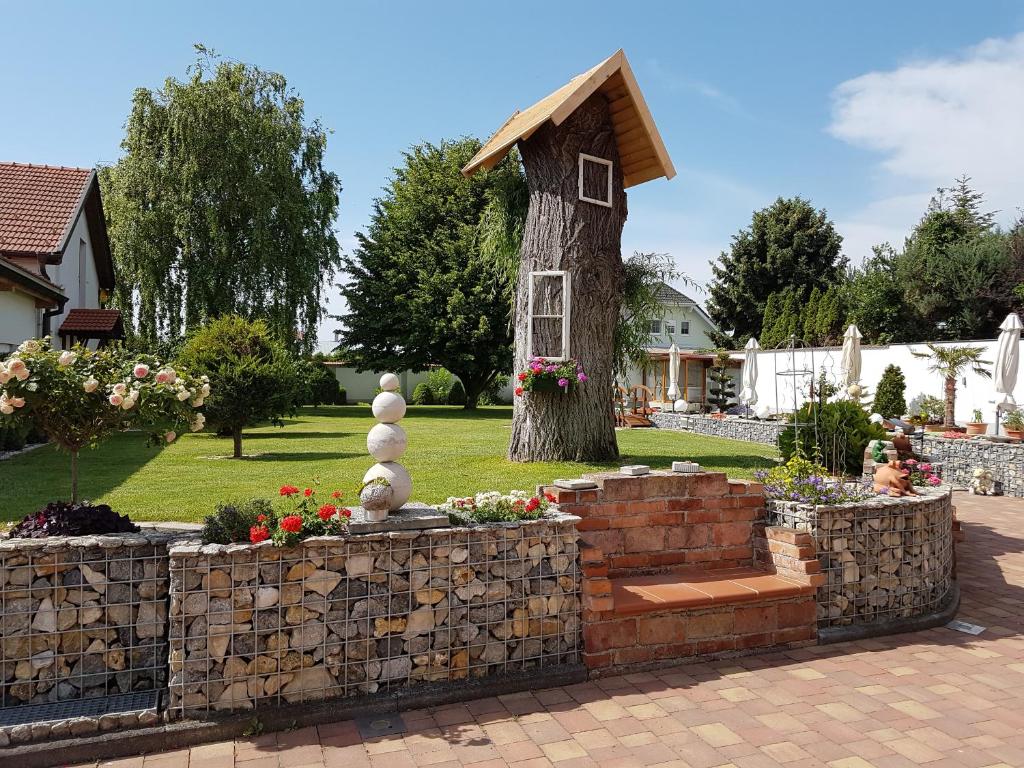 Zahrada ubytování Pension Sonnenhof
