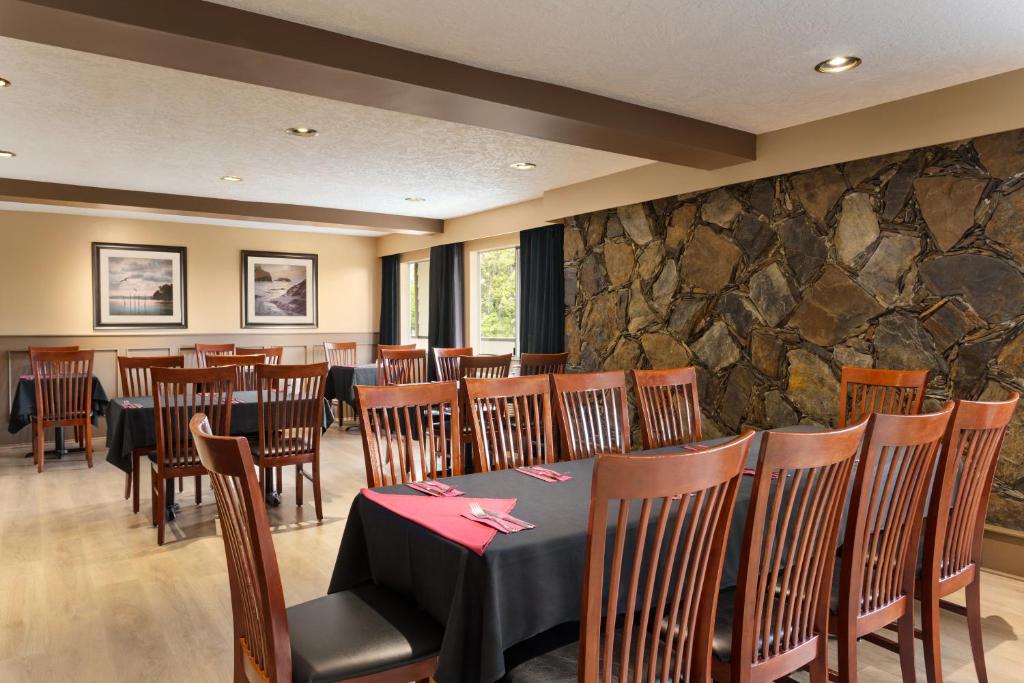 Days Inn by Wyndham Victoria Uptown - Resim 36