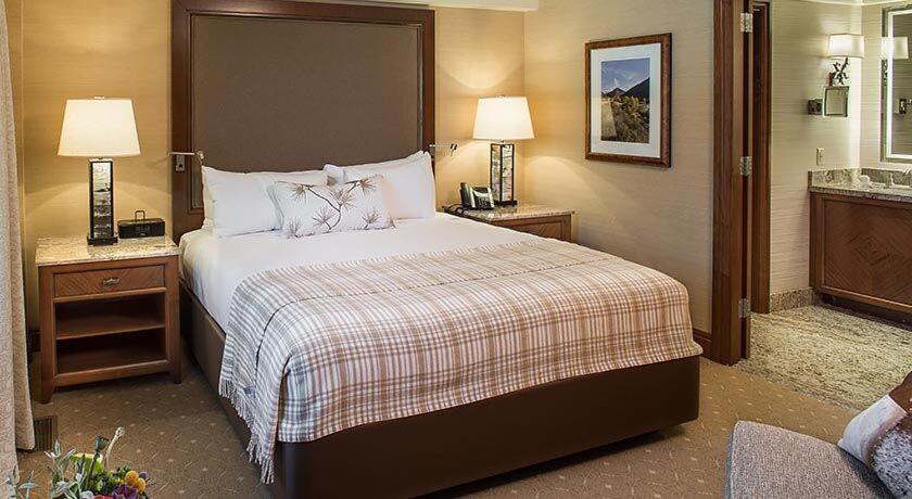 Sun Valley Resort - Lodge King Suite