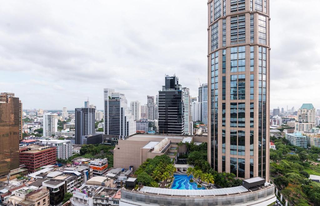 Emporium Suites by Chatrium near Phrom Phong BTS Station