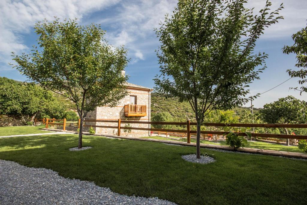 Vonkajšia záhrada v ubytovaní Harmony Deluxe Villas