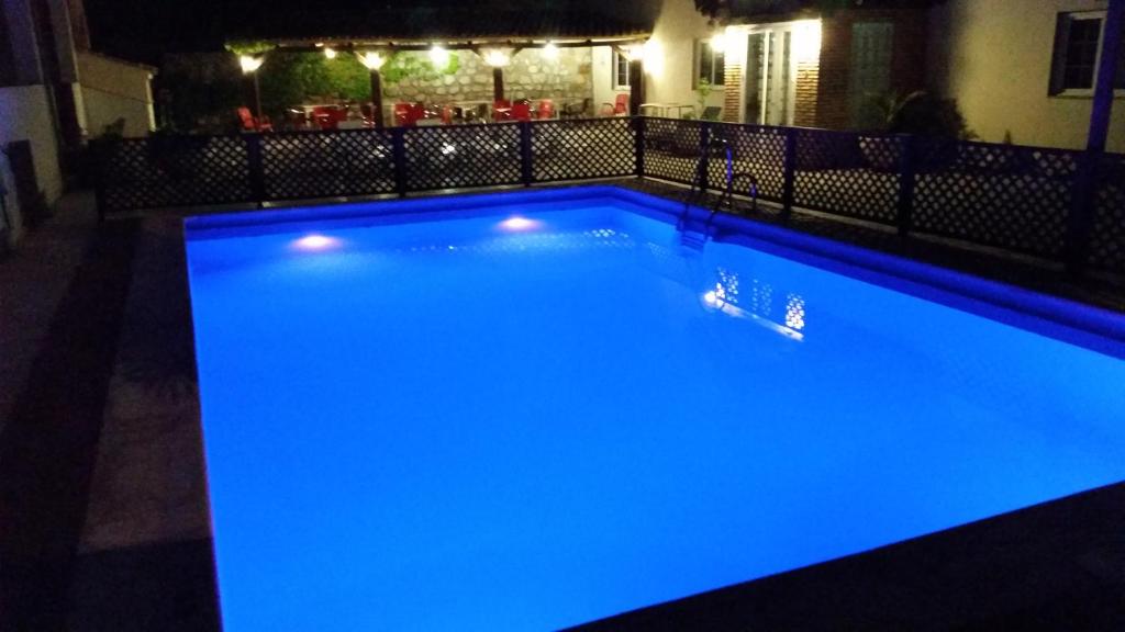 Bazén v ubytování Hotel Balcón de Cazorla nebo v jeho okolí