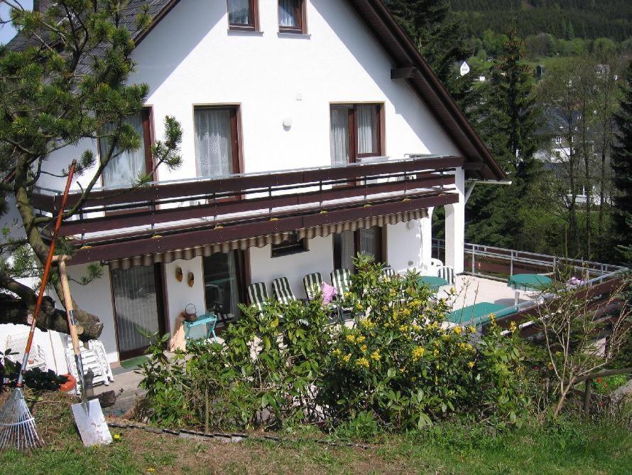 Bazén v ubytování Haus Hubertus nebo v jeho okolí