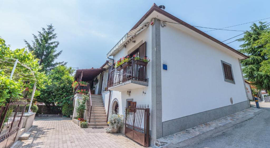 Budova, kde se apartmán nachází