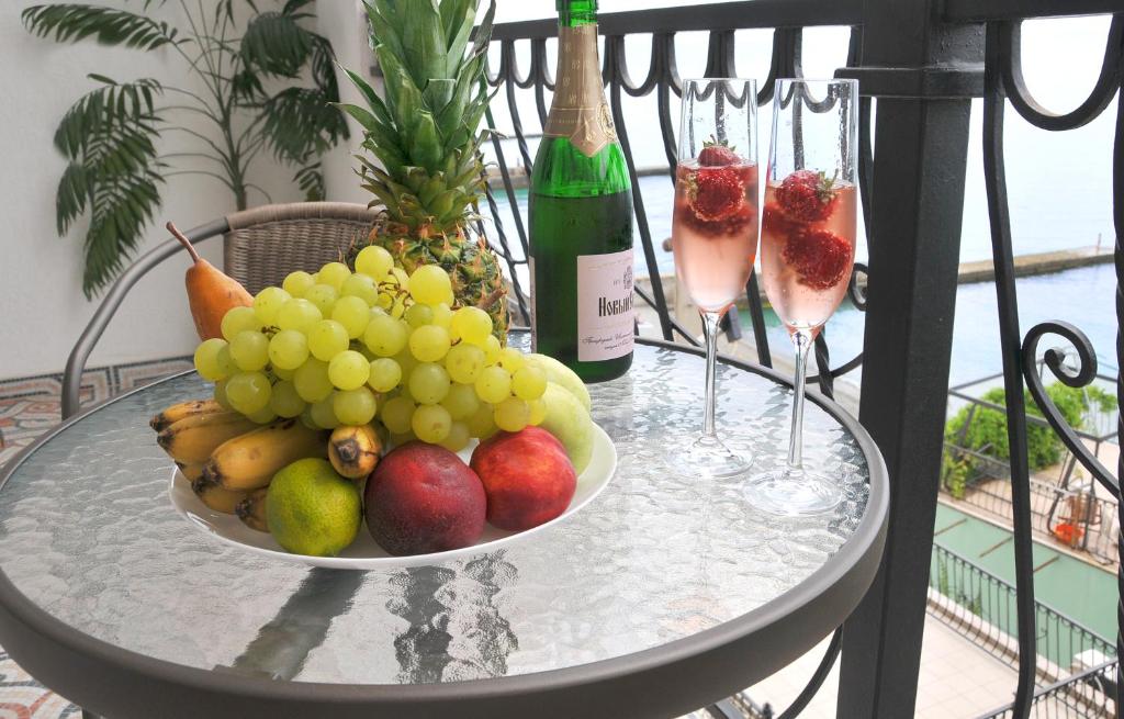 Фото Эллинг Апартаменты 3