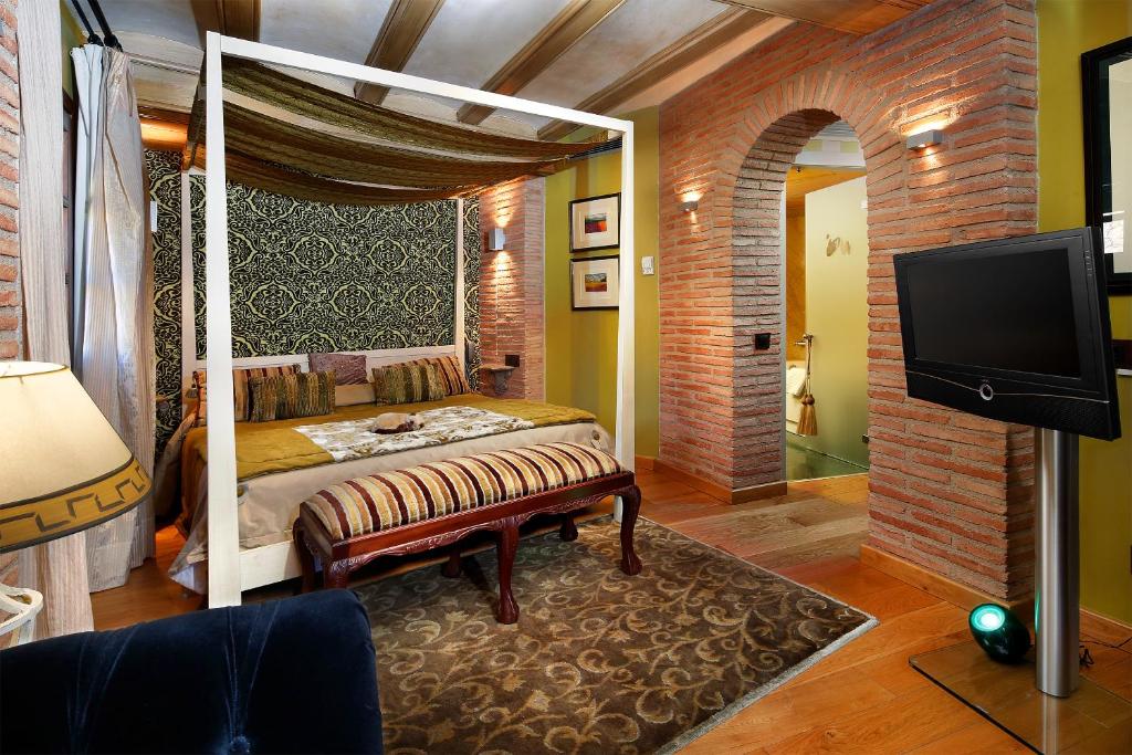 TV a/nebo společenská místnost v ubytování Hotel Boutique Maribel (Adult Only)
