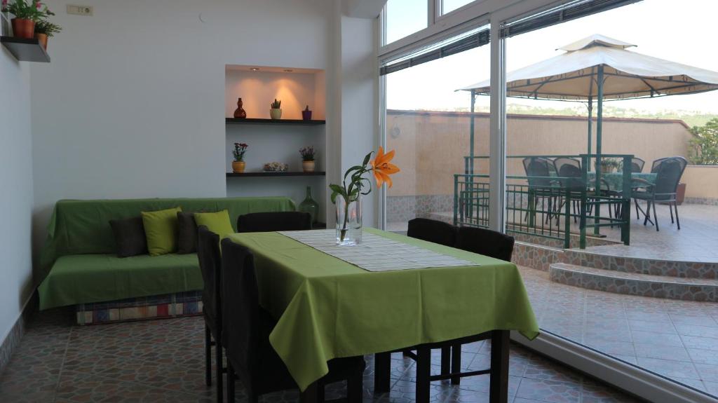 Apartments Komel - 7