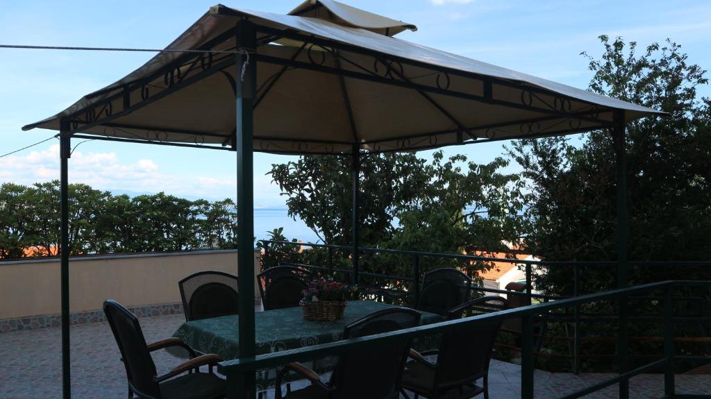 Apartments Komel - 3