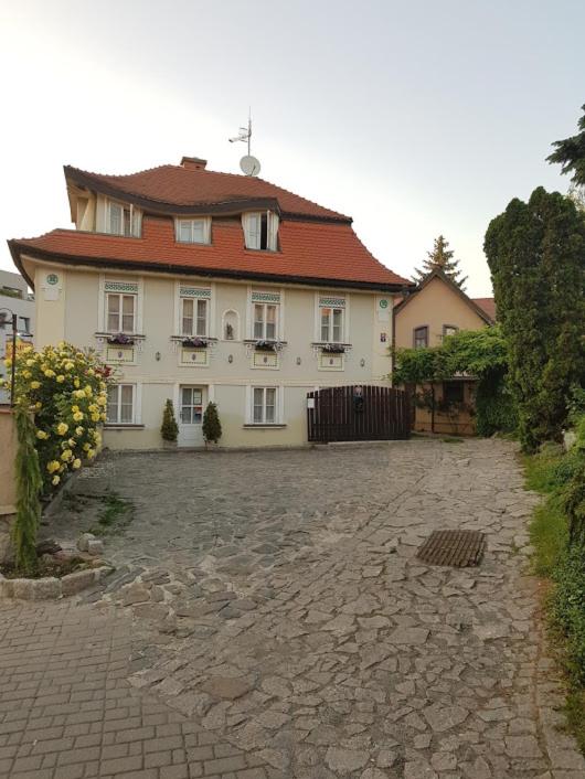Budova, kde se penzion nachází