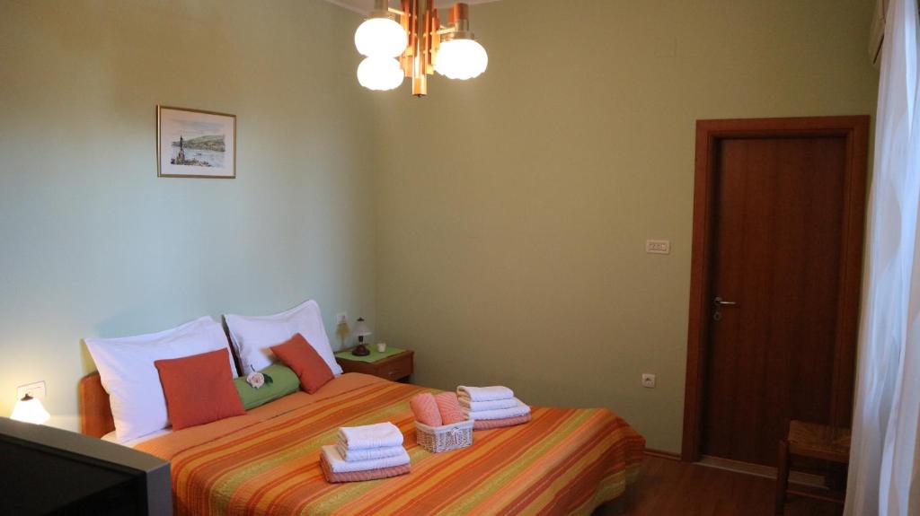 Apartments Komel - 13