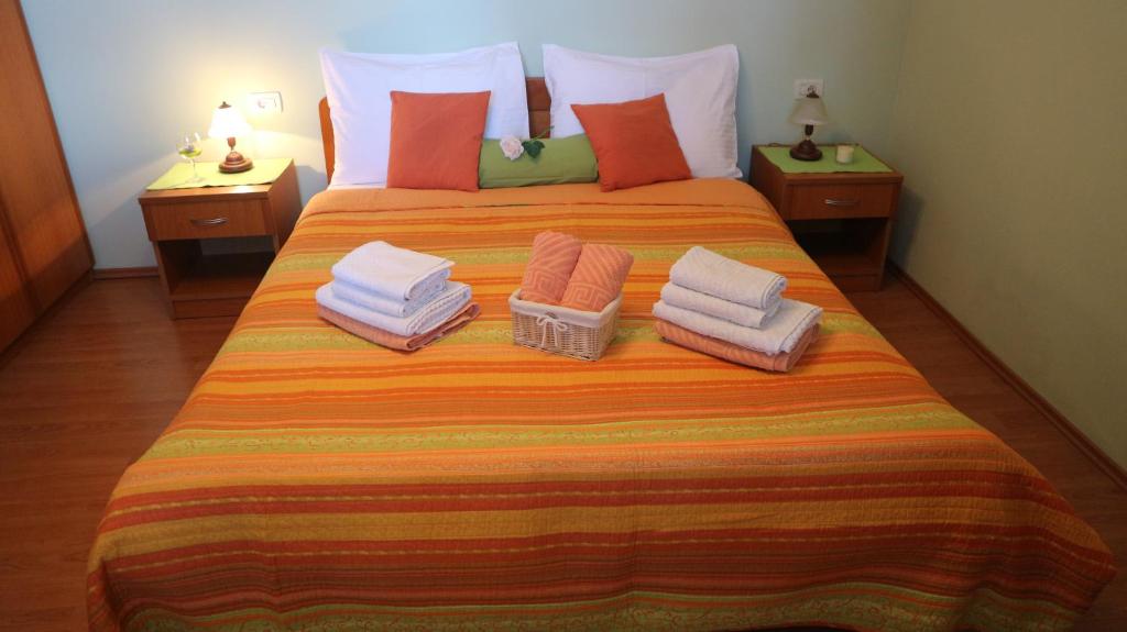 Apartments Komel - 12