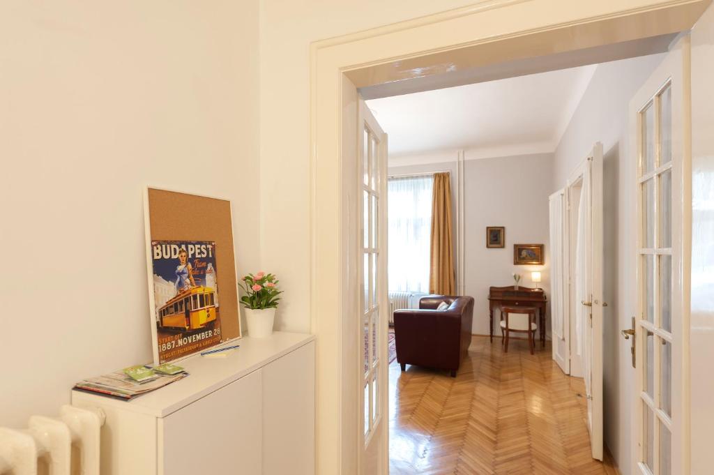 TV a/nebo společenská místnost v ubytování Liszt Ferenc Boutique Apartment