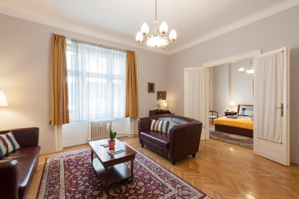 Postel nebo postele na pokoji v ubytování Liszt Ferenc Boutique Apartment