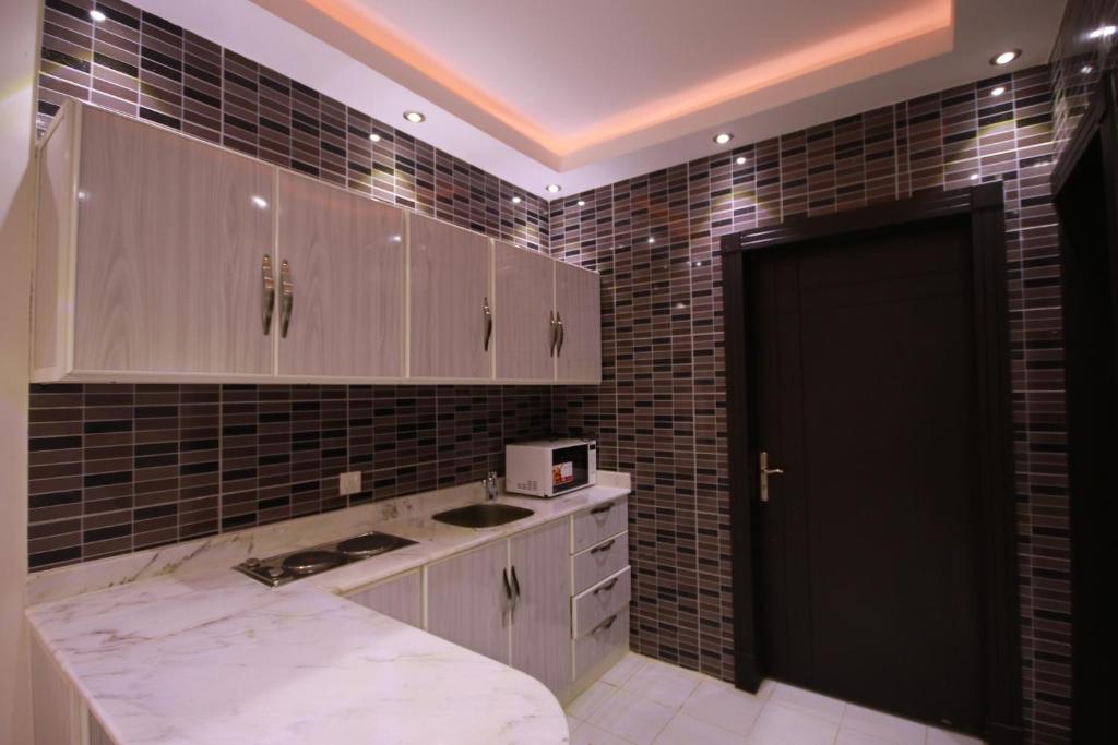 Beautiful Moment Furnished Apartments - One-Bedroom Apartment