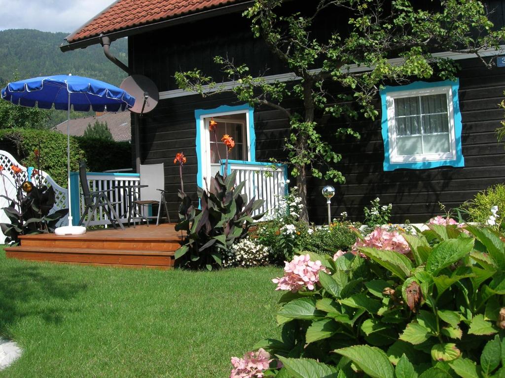 A garden outside Haus Thon