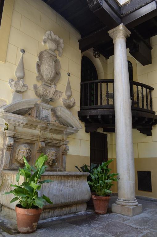 Palacio de Mariana Pineda - Resim 36