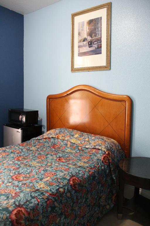 Oak Hotel - 